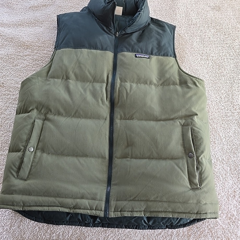 Patagonia Men's Bivy Reversible Down Puffer Vest Green Sz XL Outdoor Gorpcore